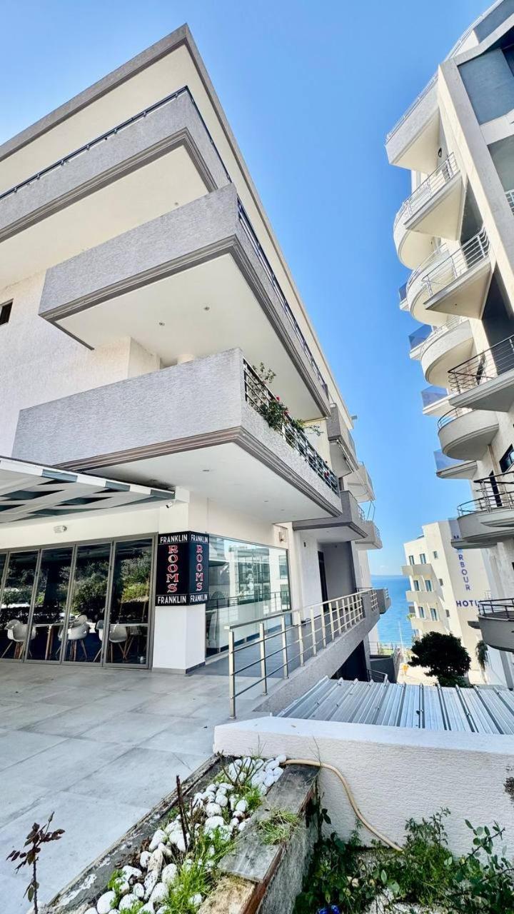 Apartament 4 Seasons Sea View *