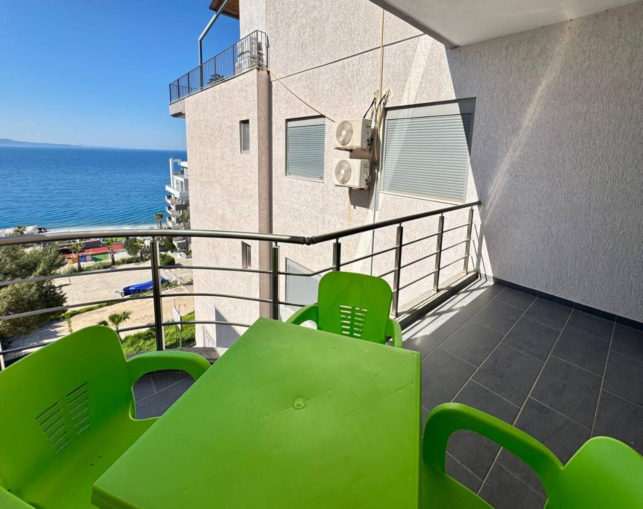 4 Seasons Sea View *