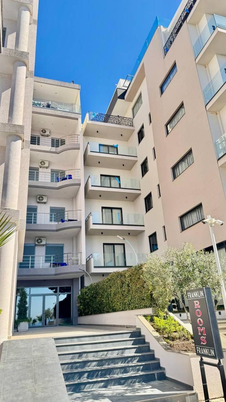4 Seasons Sea View